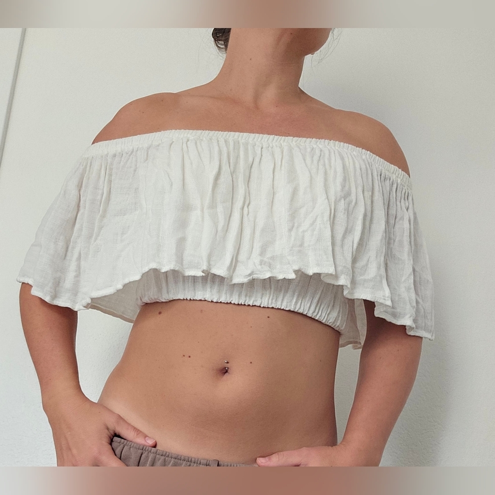 AYA Sacred wear Off-Shoulder White Top